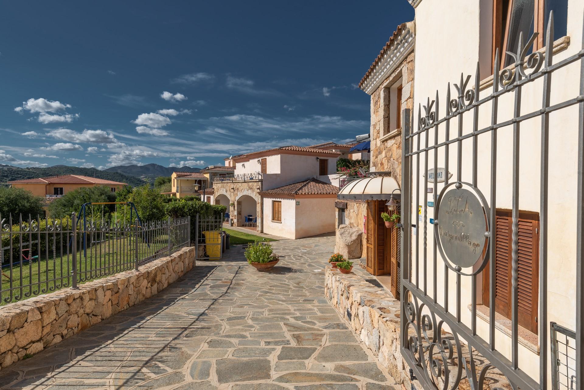 Residence Bouganvillage Budoni Exterior photo